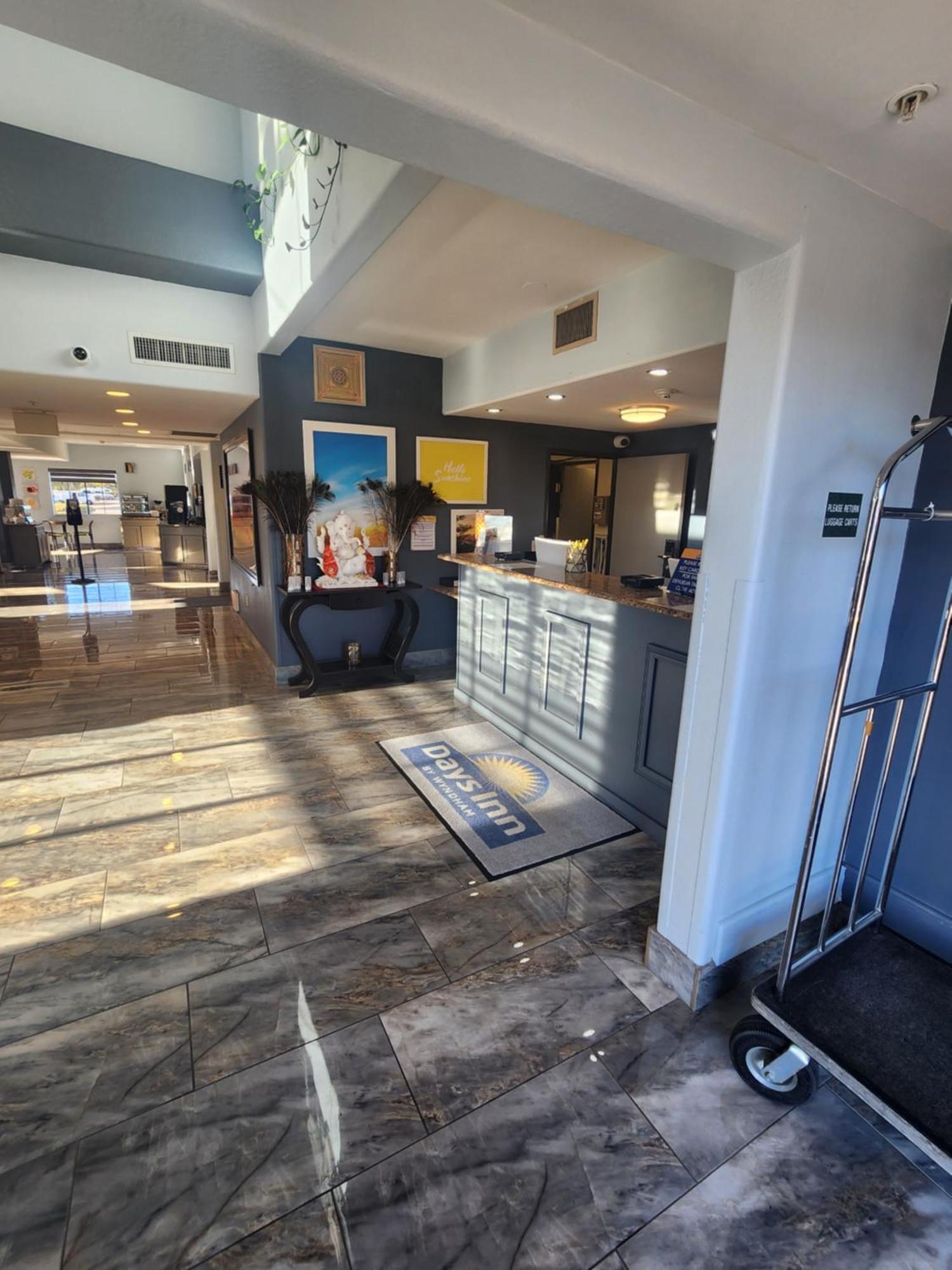 Days Inn & Suites By Wyndham Tucson/Marana Cortaro Exterior photo