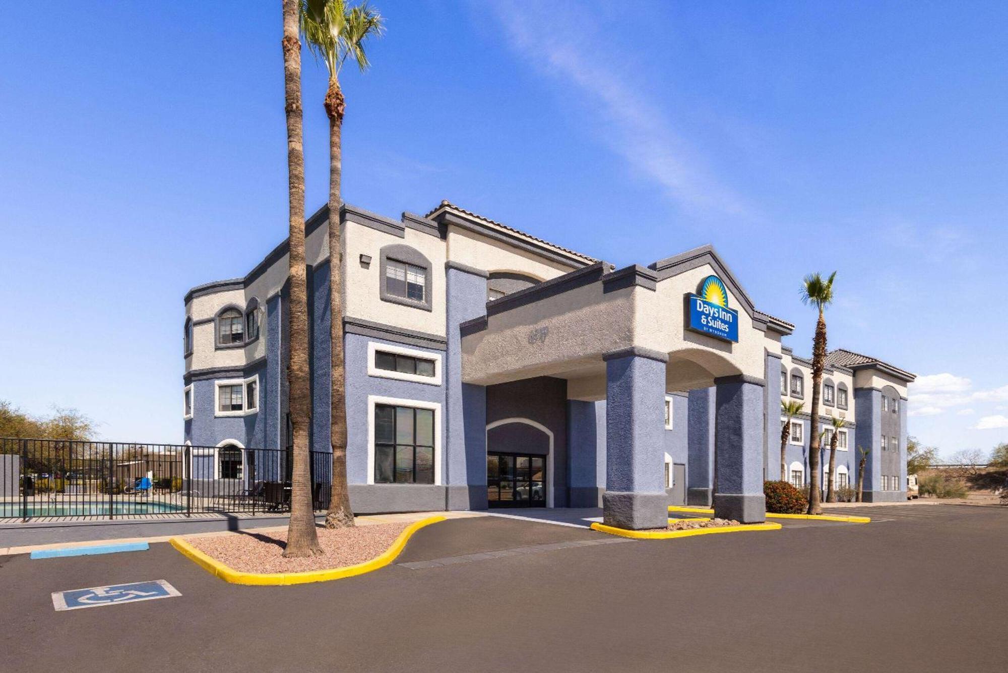 Days Inn & Suites By Wyndham Tucson/Marana Cortaro Exterior photo