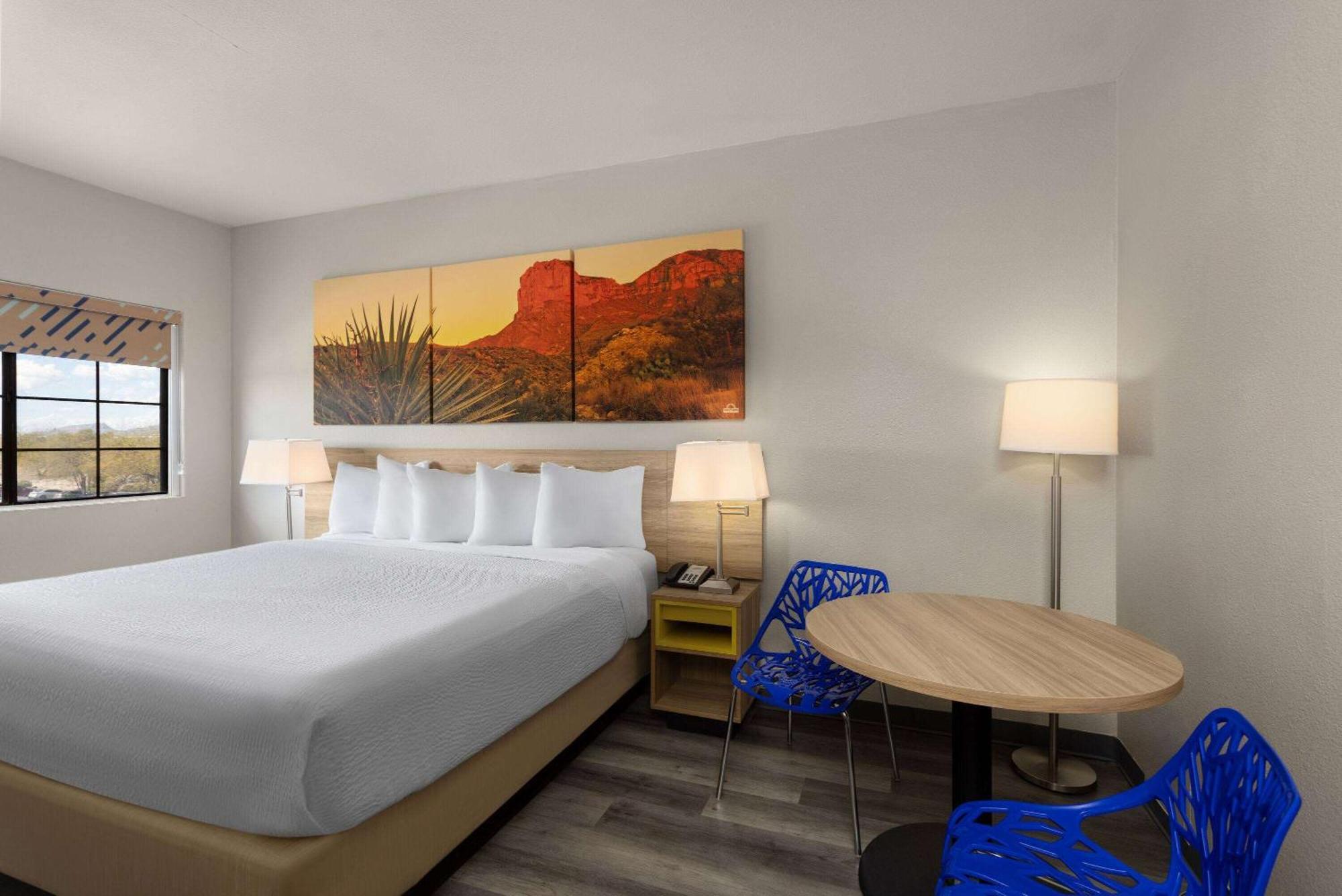 Days Inn & Suites By Wyndham Tucson/Marana Cortaro Exterior photo