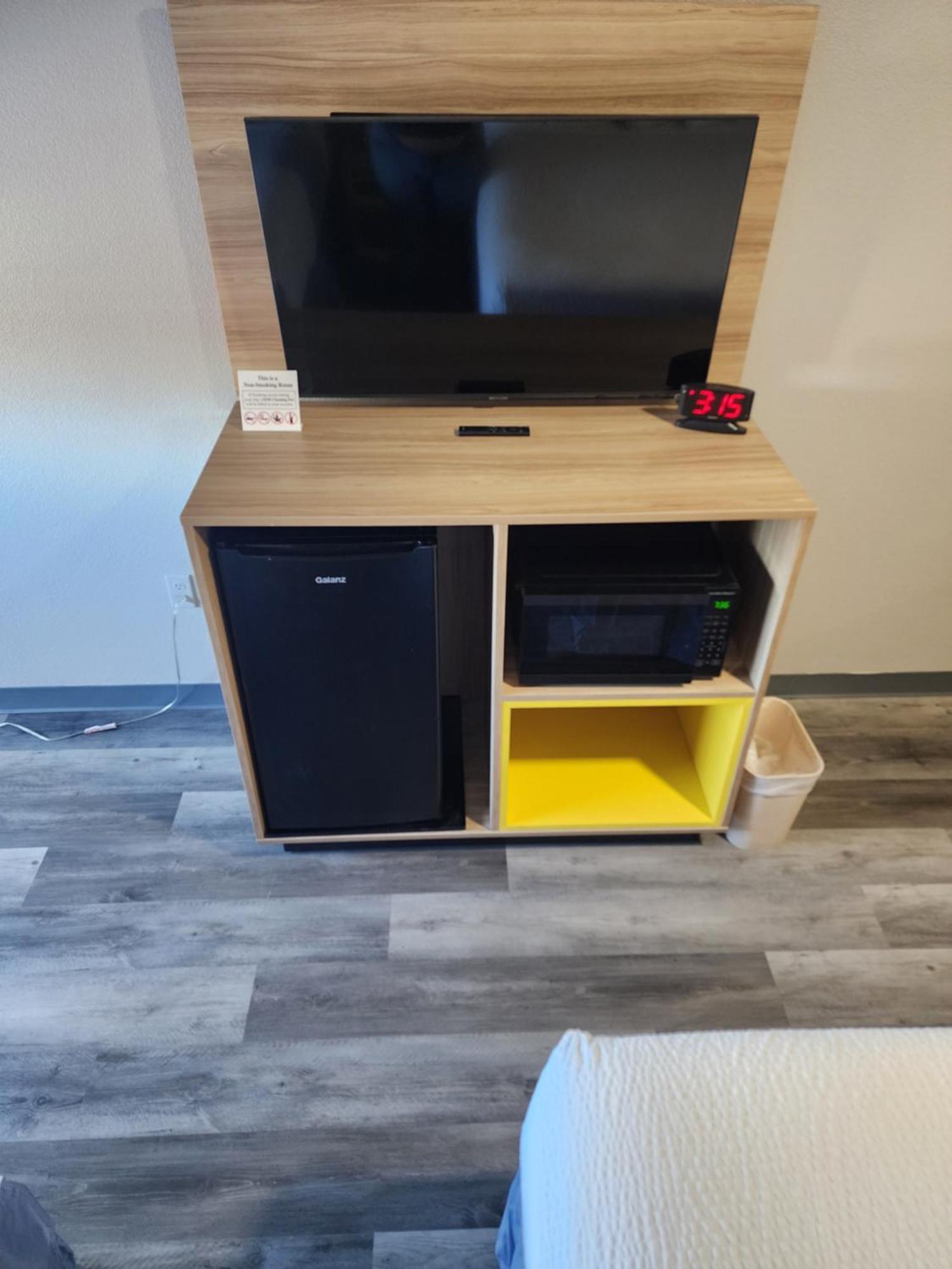 Days Inn & Suites By Wyndham Tucson/Marana Cortaro Room photo