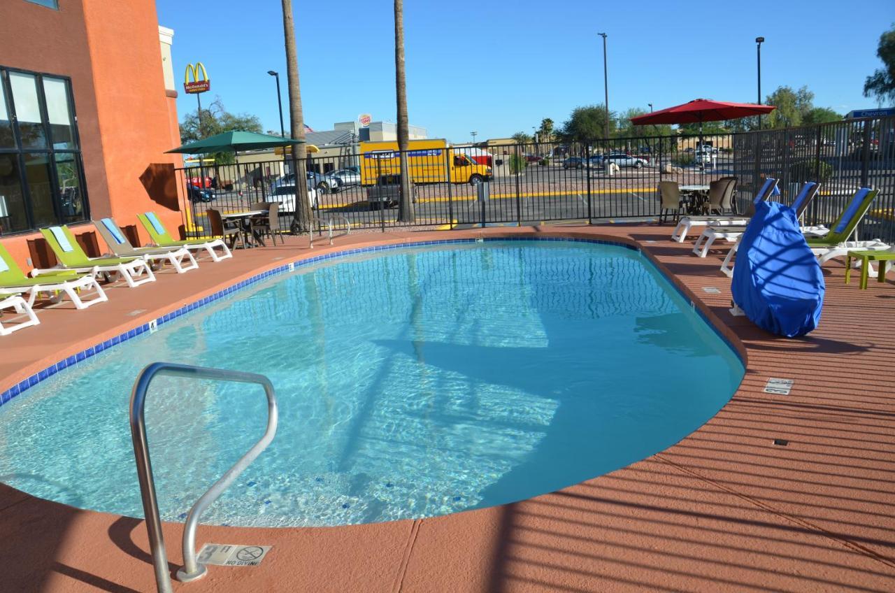 Days Inn & Suites By Wyndham Tucson/Marana Exterior photo